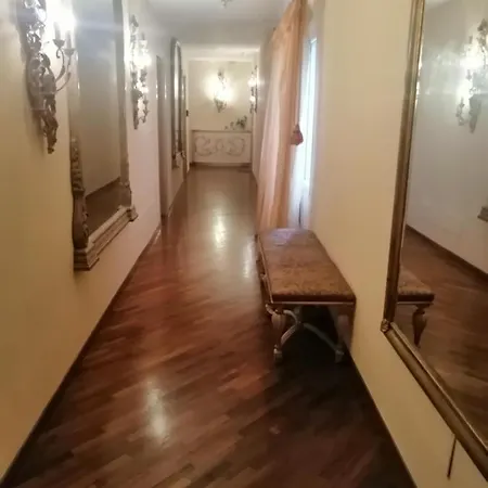 Your In Next To The Train Station Apartment Florence